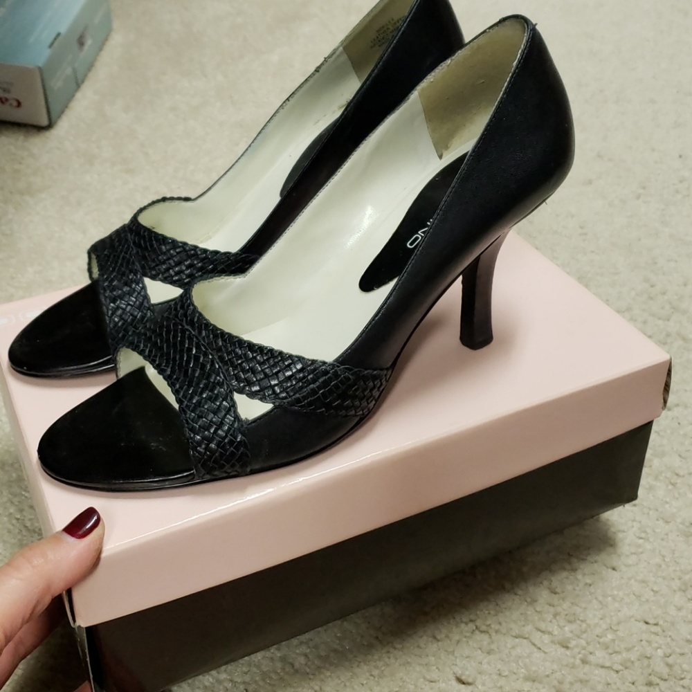 Women's Bandolino BDKILEY Black Open Front Heel